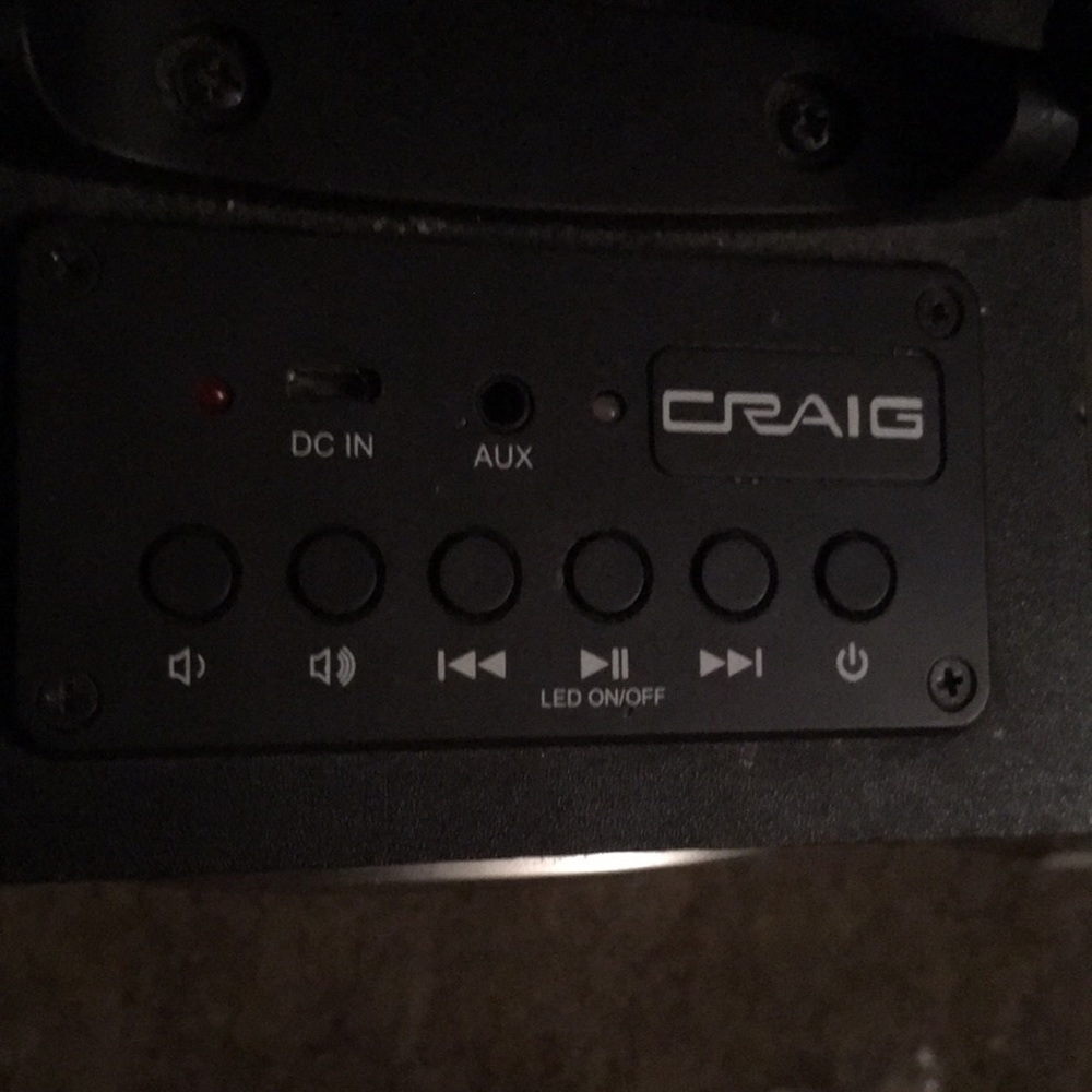 speaker - Picture 2 of 3